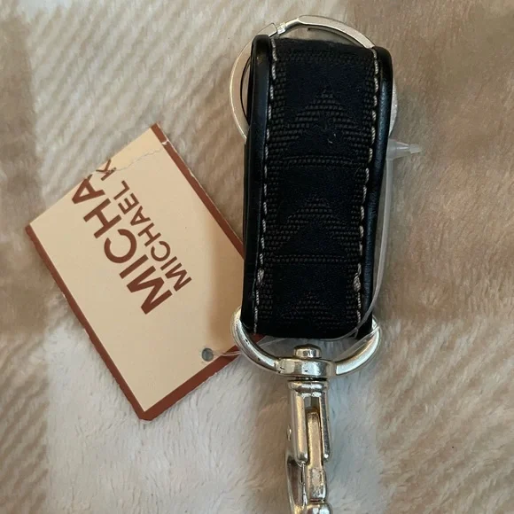 Michael Kors Black and Silver Key Holder - Picture 4 of 9